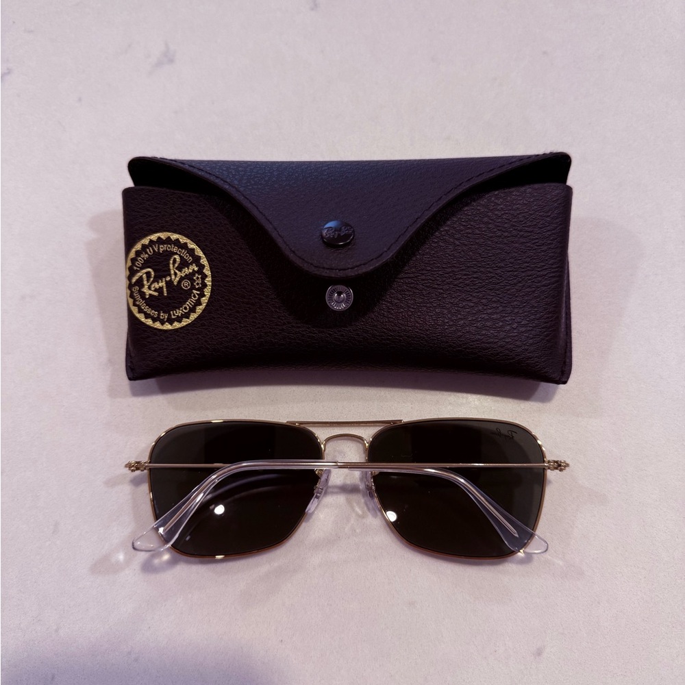 Ray-Ban Gold Frame Sunglasses with Black Case - Picture 2 of 3